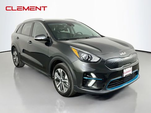 Used 2022 Kia Niro EX w/ Cold Weather Package FWD image 4