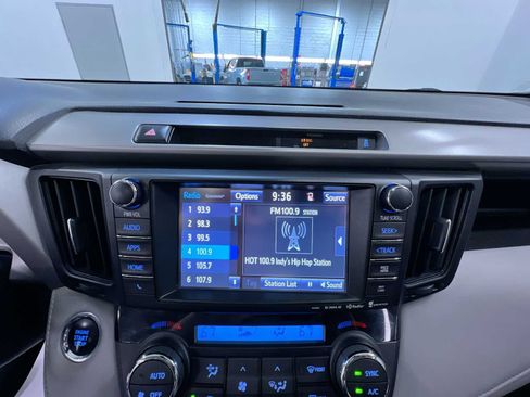 Used 2016 Toyota RAV4 XLE w/ Convenience Package AWD/4WD image 27