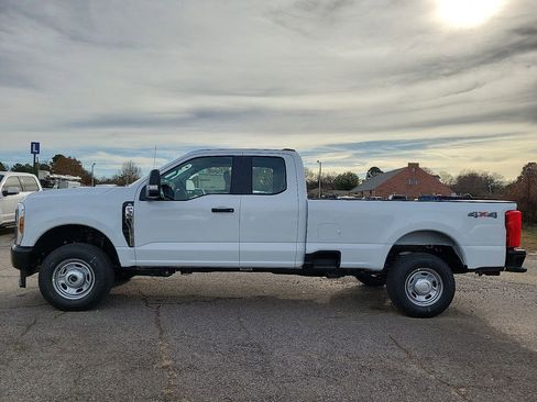 New 2026 Ford F350 XL AWD/4WD image 3
