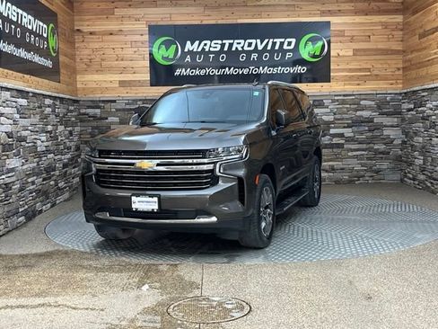 Used 2021 Chevrolet Tahoe LT w/ Luxury Package AWD/4WD image 4