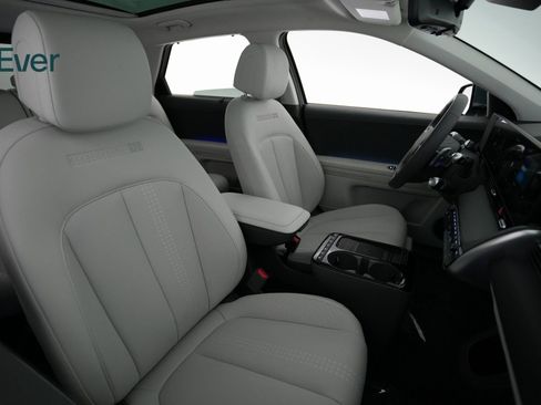 Used 2025 Hyundai Ioniq 5 Limited image 8