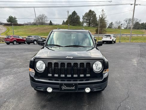Used 2015 Jeep Patriot High Altitude image 2