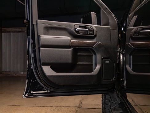 Used 2022 Chevrolet Silverado 2500 LTZ w/ LTZ Plus Package AWD/4WD image 32