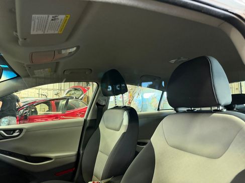 Used 2018 Hyundai Ioniq SEL image 25