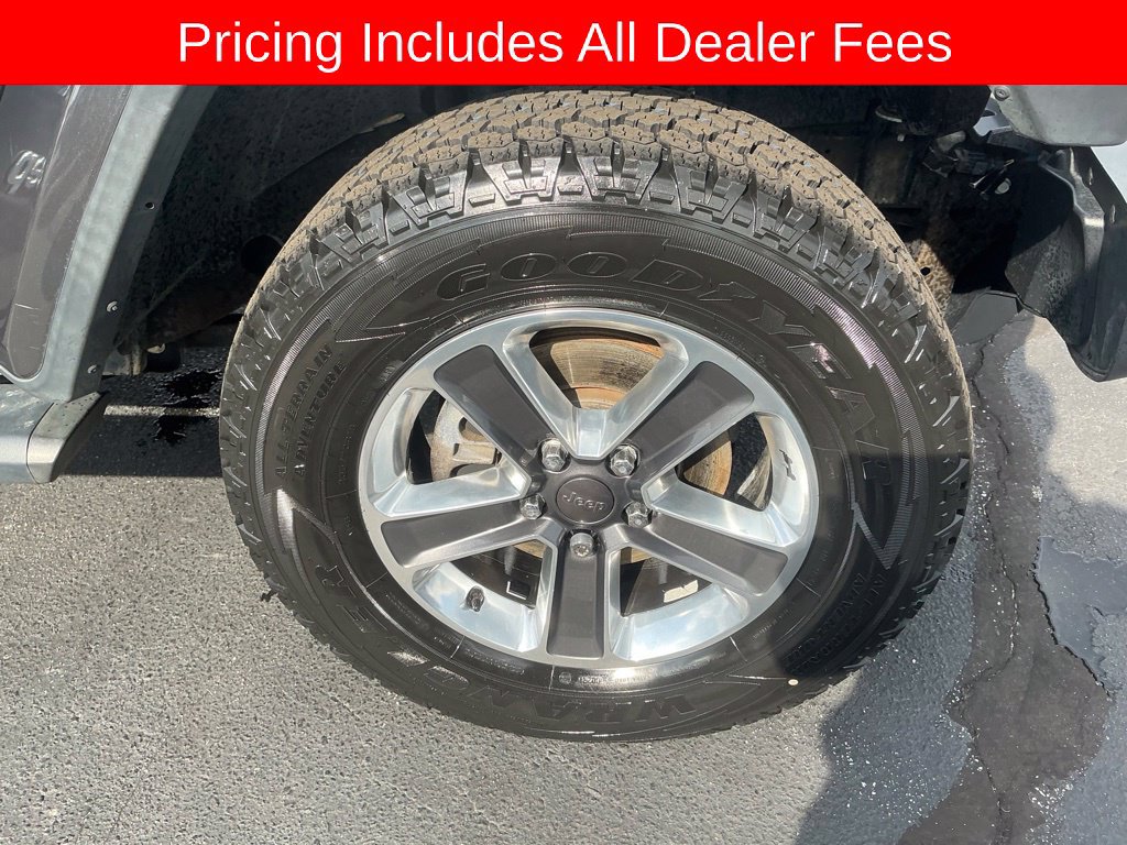 Used 2018 Jeep Wrangler Unlimited Sahara AWD/4WD image 21