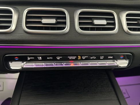 Used 2025 Mercedes-Benz GLE 350 4MATIC image 19