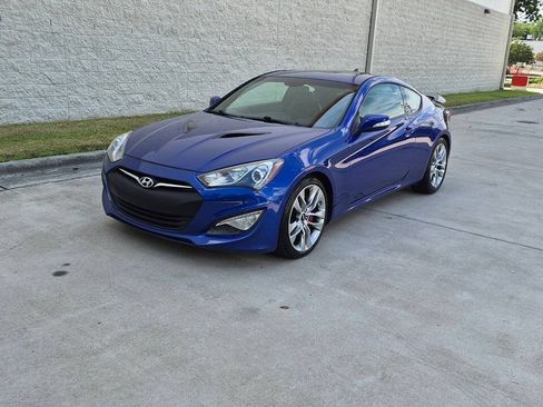 Used 2013 Hyundai Genesis 3.8 RWD image 1