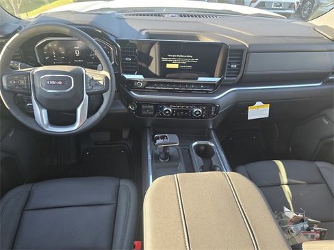 New 2026 GMC Sierra 1500 SLT image 13