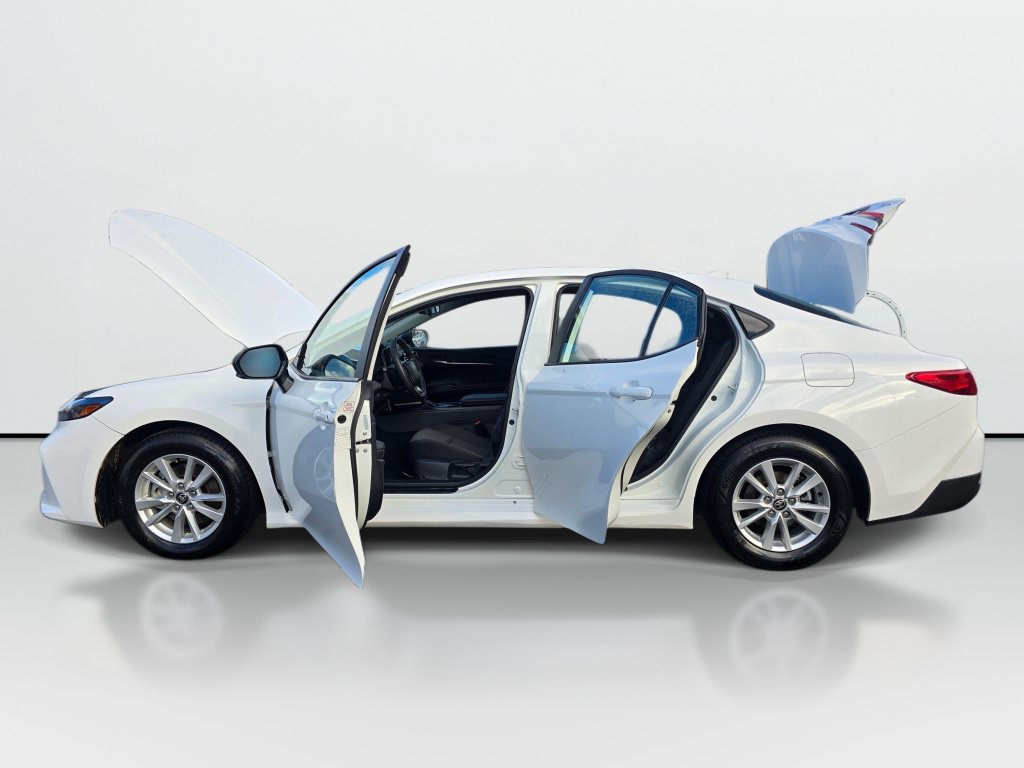 Used 2025 Toyota Camry LE FWD image 10