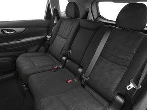 Used 2016 Nissan Rogue SV FWD image 8