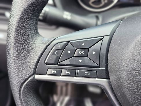 Used 2024 Nissan Altima 2.5 SV FWD image 17