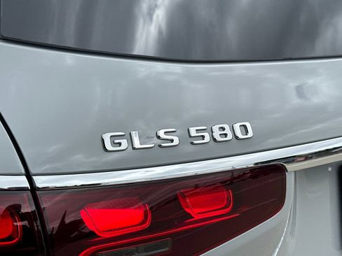 New 2025 Mercedes-Benz GLS 580 4MATIC image 40