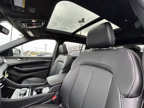 New 2025 Jeep Grand Cherokee L Limited image 15