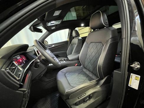 Used 2024 Volkswagen Atlas Cross Sport SEL Premium R-Line AWD/4WD image 11