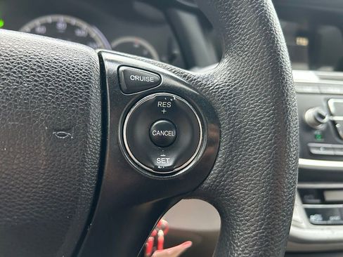 Used 2013 Honda Accord LX image 18