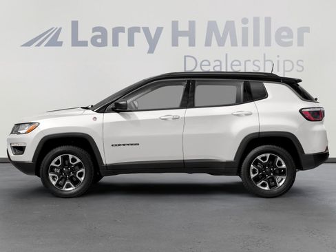 Used 2020 Jeep Compass Trailhawk AWD/4WD image 6