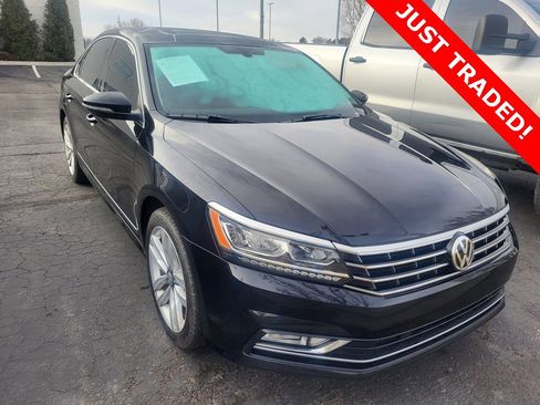 Used 2017 Volkswagen Passat 3.6 SE image 1