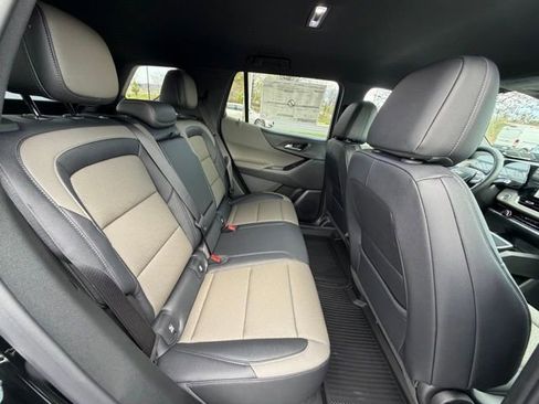 New 2026 Chevrolet Equinox LT w/ Convenience Package II AWD/4WD image 36