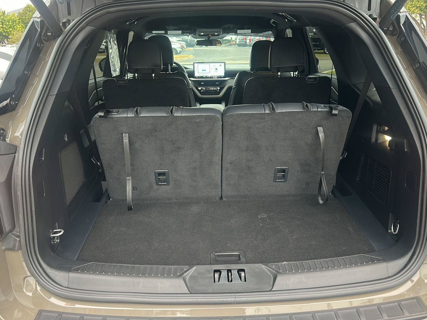 Used 2026 Ford Explorer Tremor AWD/4WD image 16