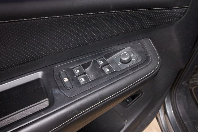 Used 2024 Volkswagen Atlas SEL Premium R-Line AWD/4WD image 10