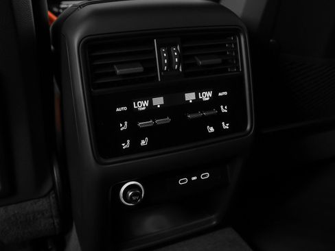 New 2026 Porsche Cayenne image 44