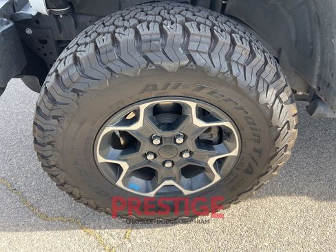 Used 2023 Jeep Wrangler Unlimited Rubicon 4xe AWD/4WD image 14