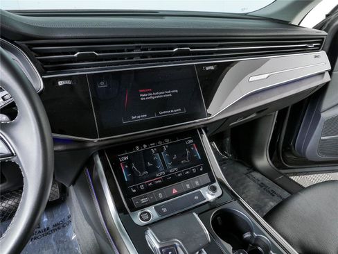 Used 2023 Audi Q8 Premium Plus w/ Premium Plus Package AWD/4WD image 14