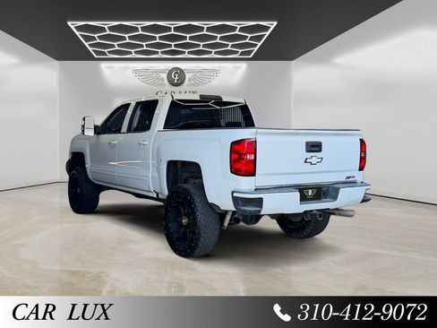 Used 2018 Chevrolet Silverado 1500 LT w/ All Star Edition AWD/4WD image 3