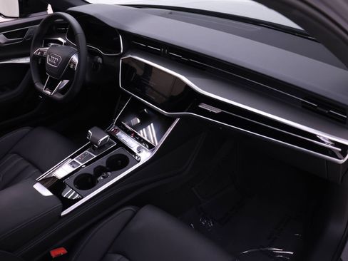 Certified 2025 Audi RS 6 performance AWD/4WD image 24