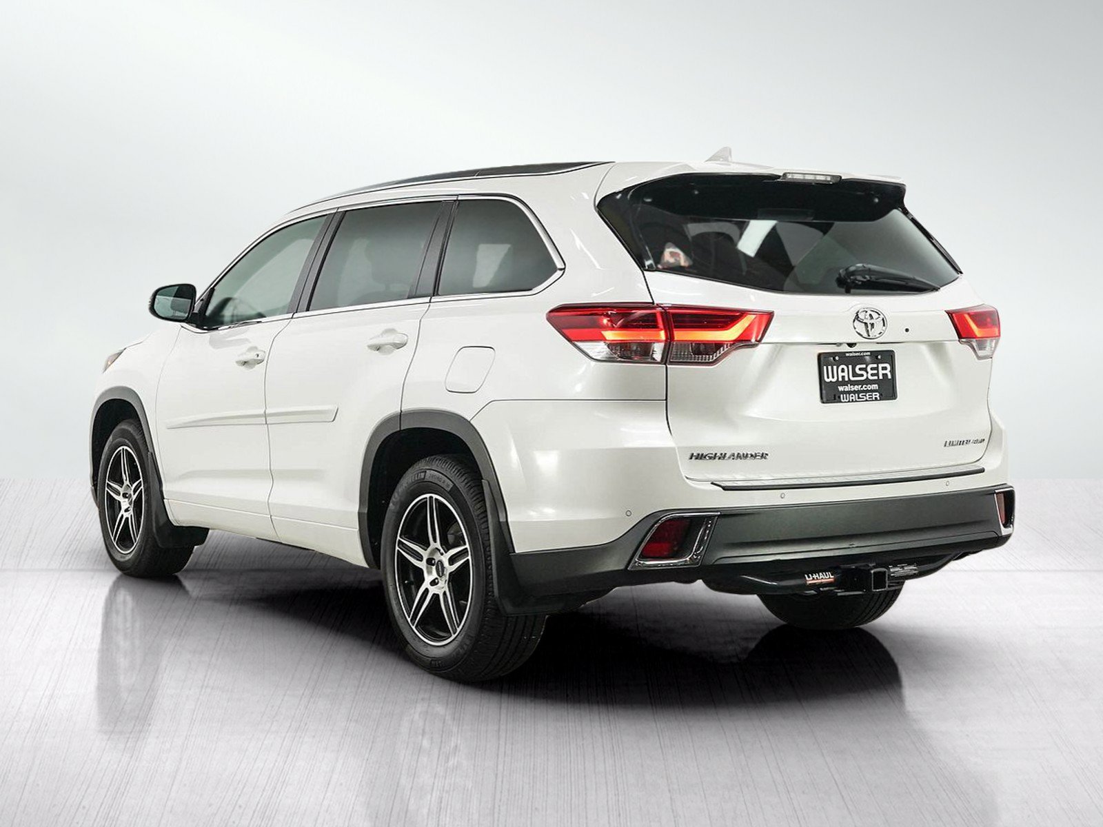 Used 2017 Toyota Highlander Limited Platinum AWD/4WD image 3