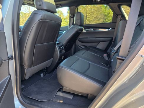 Used 2025 Cadillac XT5 Premium Luxury image 31