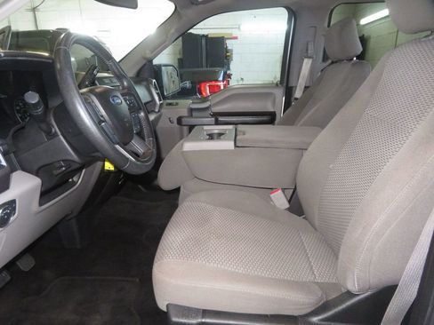 Used 2017 Ford F150 XLT w/ Equipment Group 302A Luxury AWD/4WD image 19