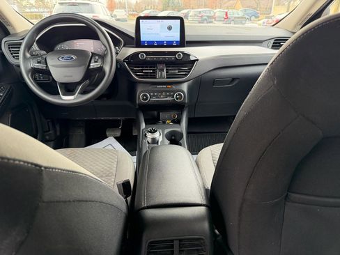 Used 2020 Ford Escape SE image 10