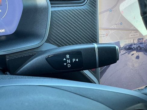 Used 2018 Tesla Model X image 32