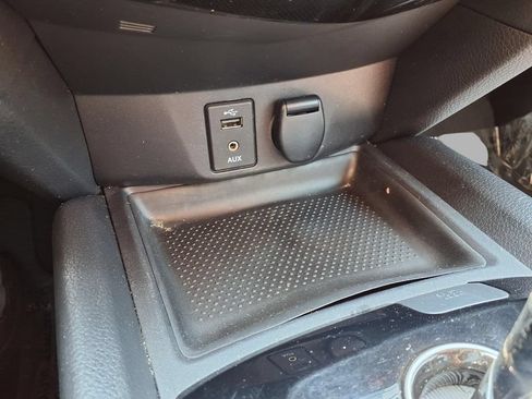 Used 2015 Nissan Rogue SV AWD/4WD image 10