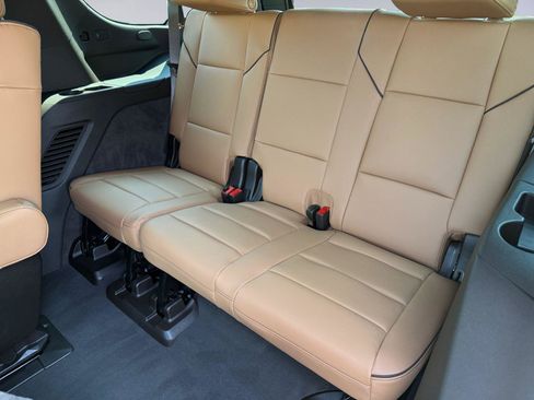 New 2026 Cadillac Escalade Luxury AWD/4WD image 12