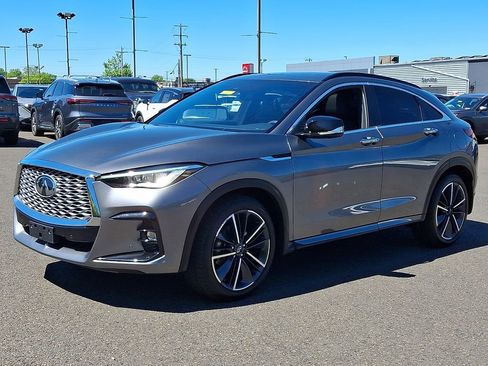 Used 2023 INFINITI QX55 Essential w/ Cargo Package AWD/4WD image 3