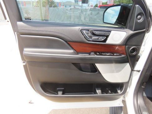 Used 2021 Lincoln Navigator L Reserve w/ Luxury Package AWD/4WD image 24