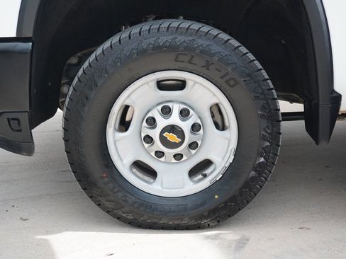 Used 2024 Chevrolet Silverado 2500 W/T image 10