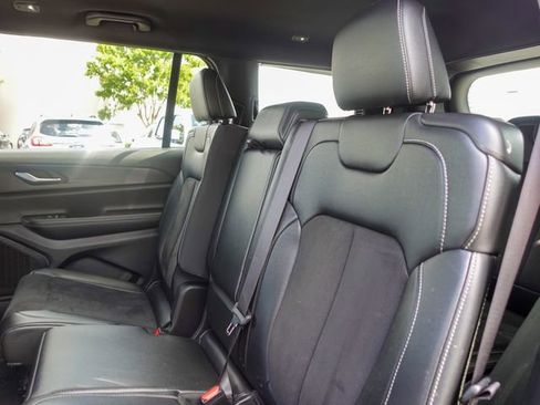 Used 2024 Jeep Grand Cherokee L Laredo AWD/4WD image 23