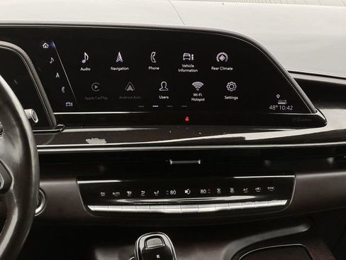 Used 2022 Cadillac Escalade ESV Sport Platinum w/ LPO, ONYX Package image 19