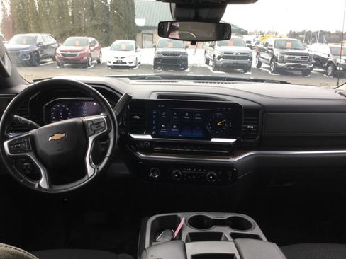 Used 2022 Chevrolet Silverado 1500 LT image 10