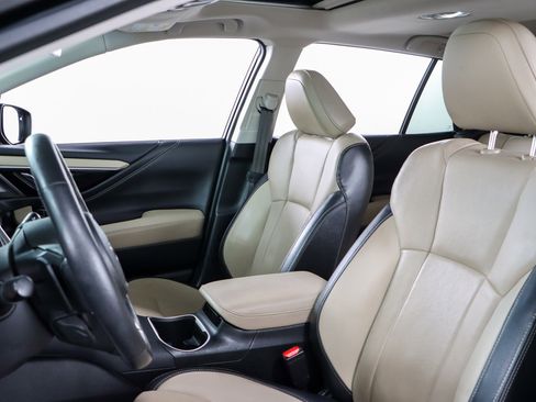 Used 2020 Subaru Outback Limited image 24