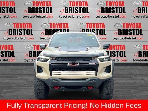 Used 2024 Chevrolet Colorado ZR2 w/ ZR2 Convenience Package III AWD/4WD image 9