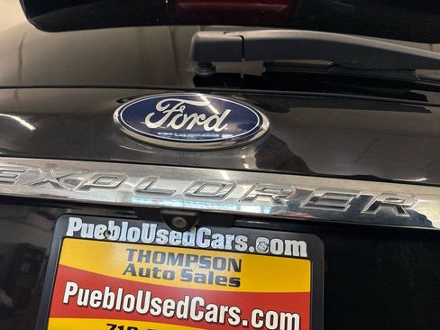 Used 2015 Ford Explorer XLT w/ Equipment Group 202B AWD/4WD image 85
