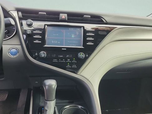 Used 2020 Toyota Camry SE image 22