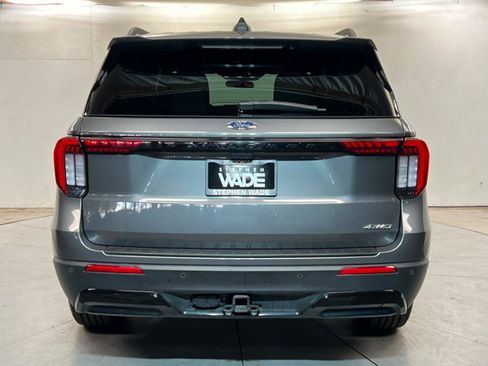 Used 2025 Ford Explorer ST-Line AWD/4WD image 4