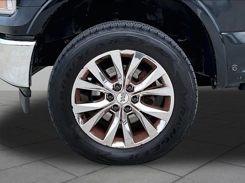 Used 2017 Ford F150 King Ranch w/ Equipment Group 601A Luxury AWD/4WD image 10