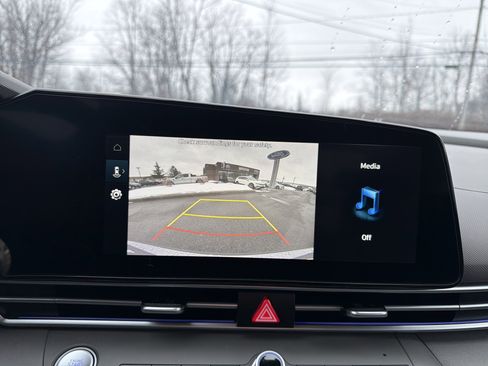 Used 2024 Hyundai Elantra SEL w/ Convenience Package image 17