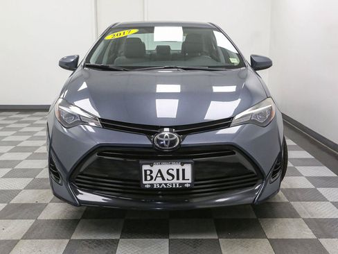 Used 2017 Toyota Corolla LE w/ Carpet Mat Package (TMS) FWD image 3